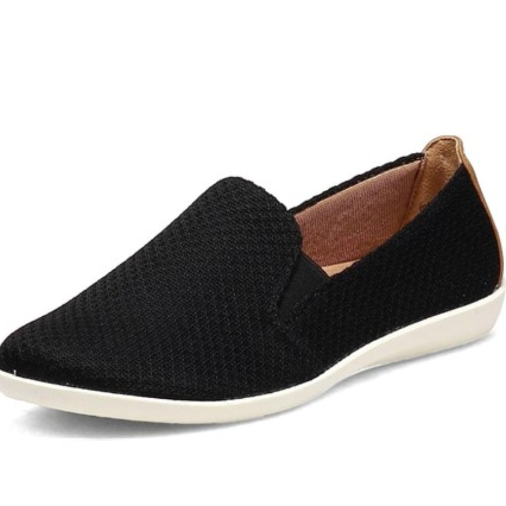 LIFESTRIDE “Next Level” Slip Ons (6)